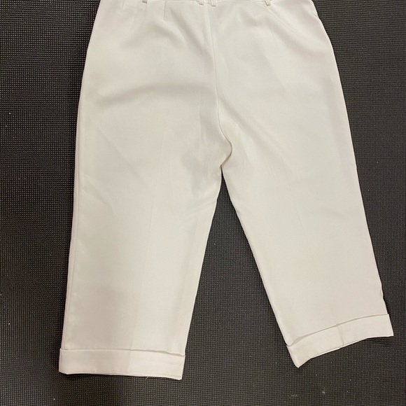 White wide leg capris dress pants - Picture 2 of 5